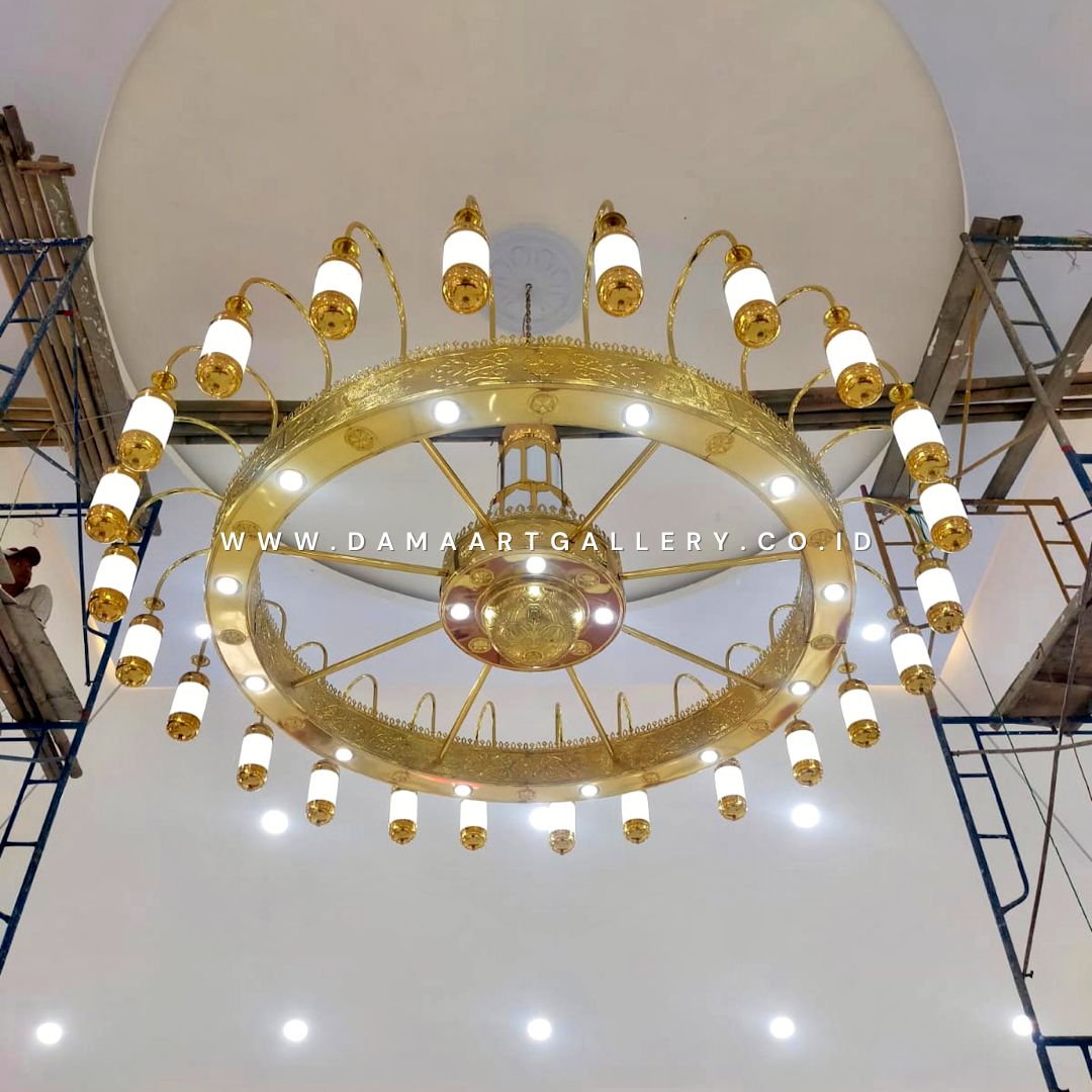 Replika lampu masjid nabawi kuningan